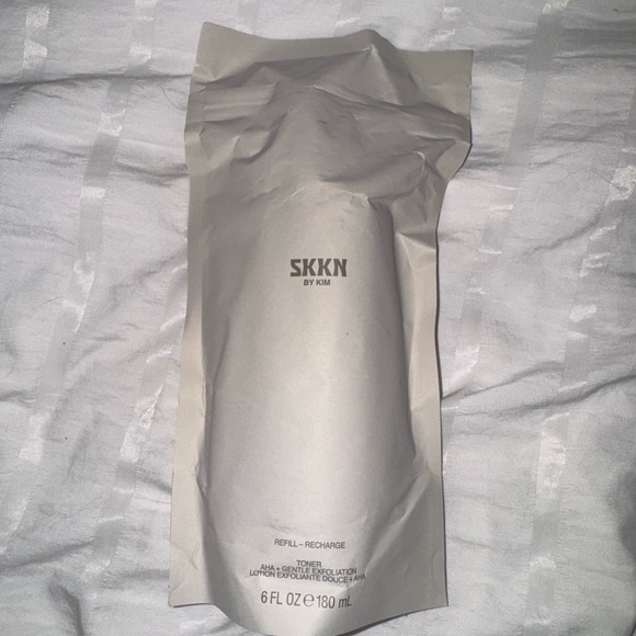 SKKN by Kim Kardashian Toner Refill - Picture 1 of 2